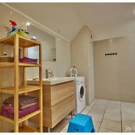 Le 16, 2 Chambres, Confort, Avec Terrain Apartment